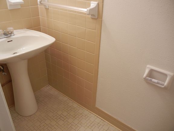 4th image of 1297 Clydesdale Ln