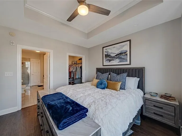 325 E Paces Ferry Rd NE #601 — Photo 11