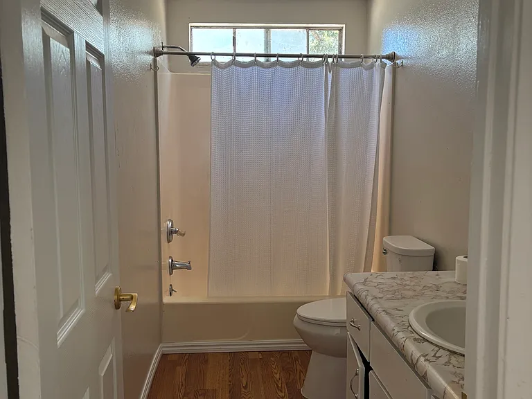 Bathroom with Tub