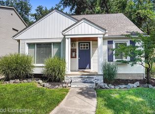 2052 Oxford Rd, Berkley, MI 48072