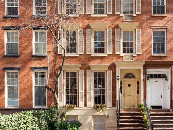 447 West 24th Street image 1 of 18