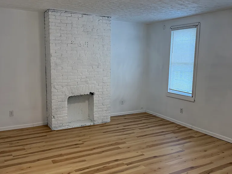 2929 Frederick St — Photo 8