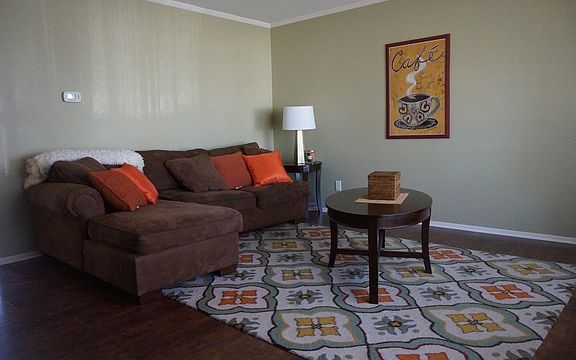 2nd image of 832 Edwin Dr