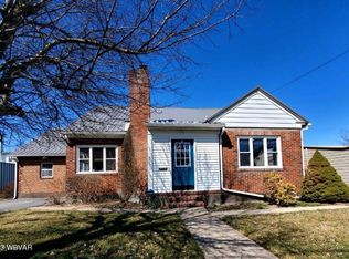 209 Pennsylvania Ave, Mill Hall, PA 17751