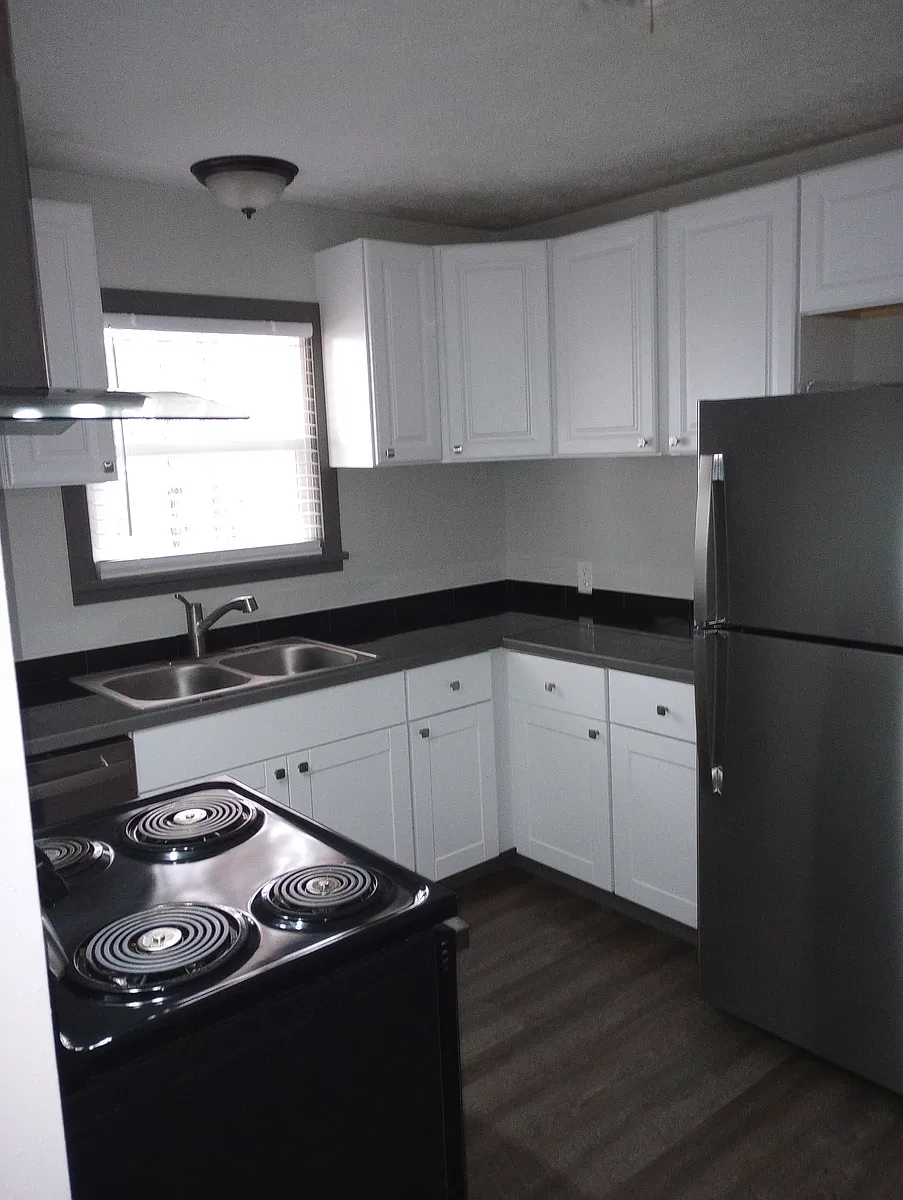 Building Photo - 505 Western Ave #B