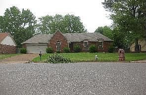 2nd image of 4048 Clovis Cv