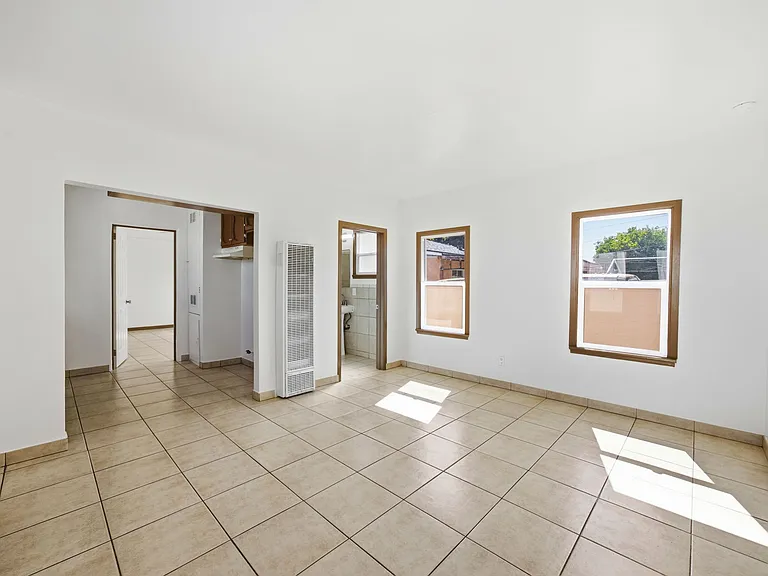 2565 Kansas Ave #B — Photo 6