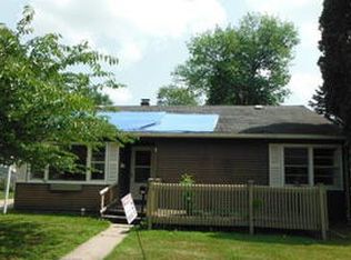 207 Hall St, Essexville, MI
