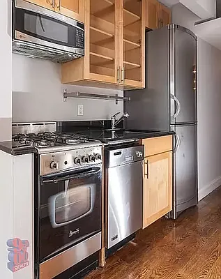 Rented by REAL New York | media 3