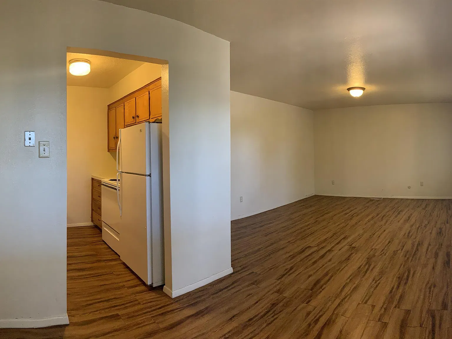 124 Columbia Ln — Photo 2