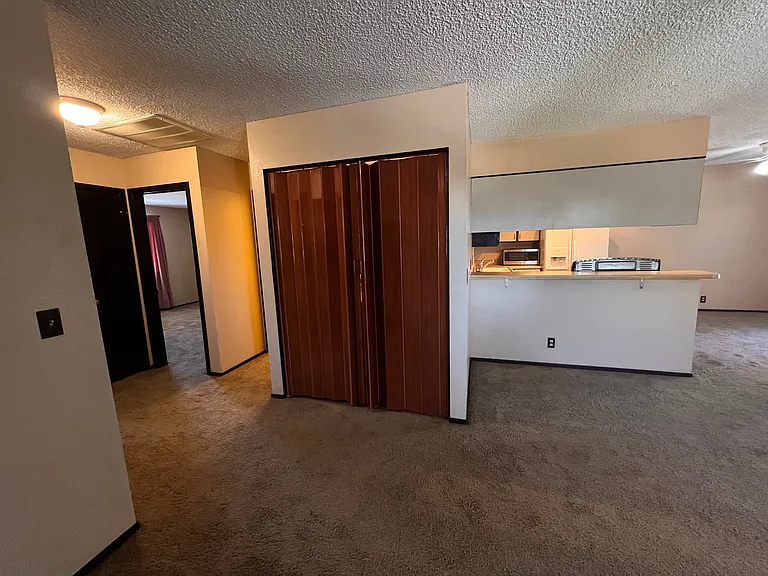 1480 Tamareno Cir #C — Photo 7