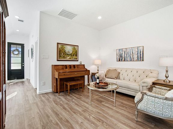 5th image of 1409 Northwood Bluff Ln
