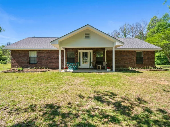 1938 James St, Hattiesburg, MS 39401