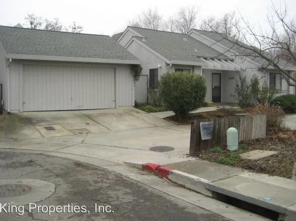 2405 Sparrow Ct, Davis, CA 95616