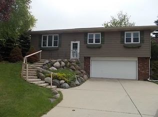 358 Prairie Run, Grafton, WI 53024