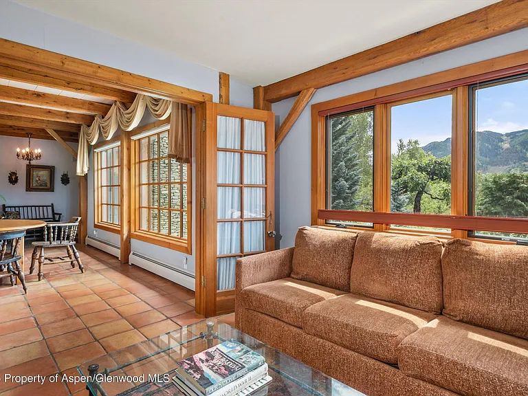 927 Red Mountain Rd — Photo 13