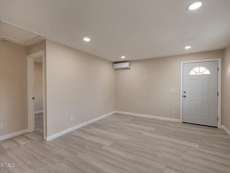 2345 Bryson Pl — Photo 5