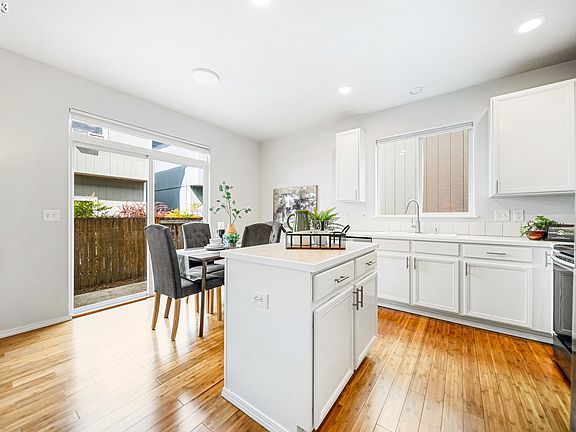 3rd image of 4251 SE Averi Ct