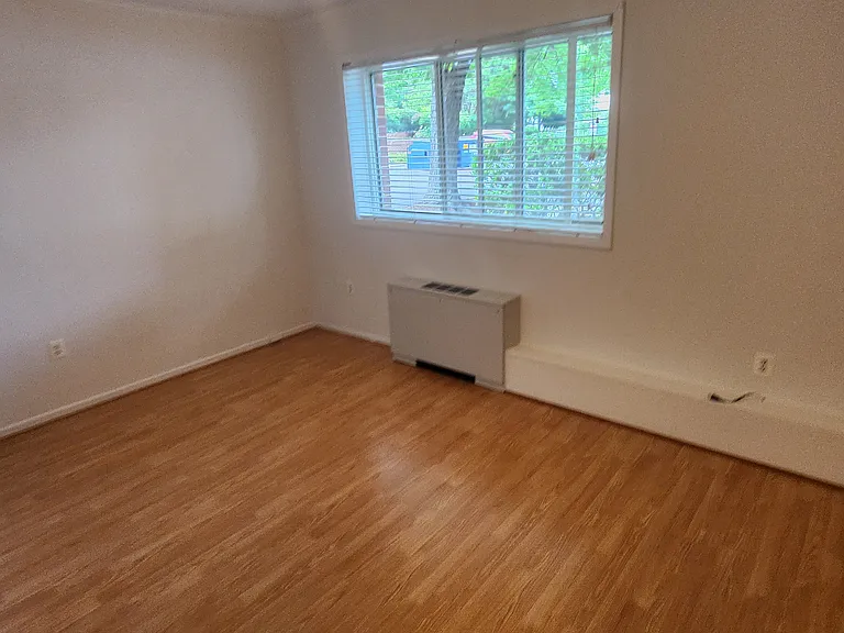 200 N Maple Ave #101 — Photo 9