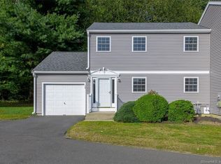 14 Old Oak Ct #14, Bloomfield, CT 06002
