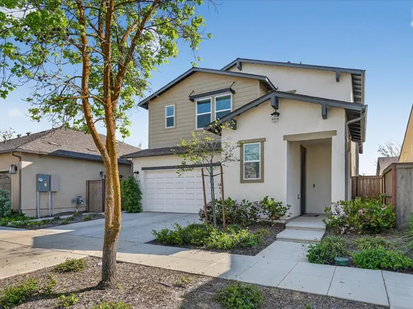 824 Katelyn Ave, Madera, CA 93636