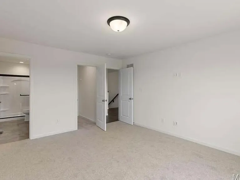 408 Honor Hill Dr — Photo 13
