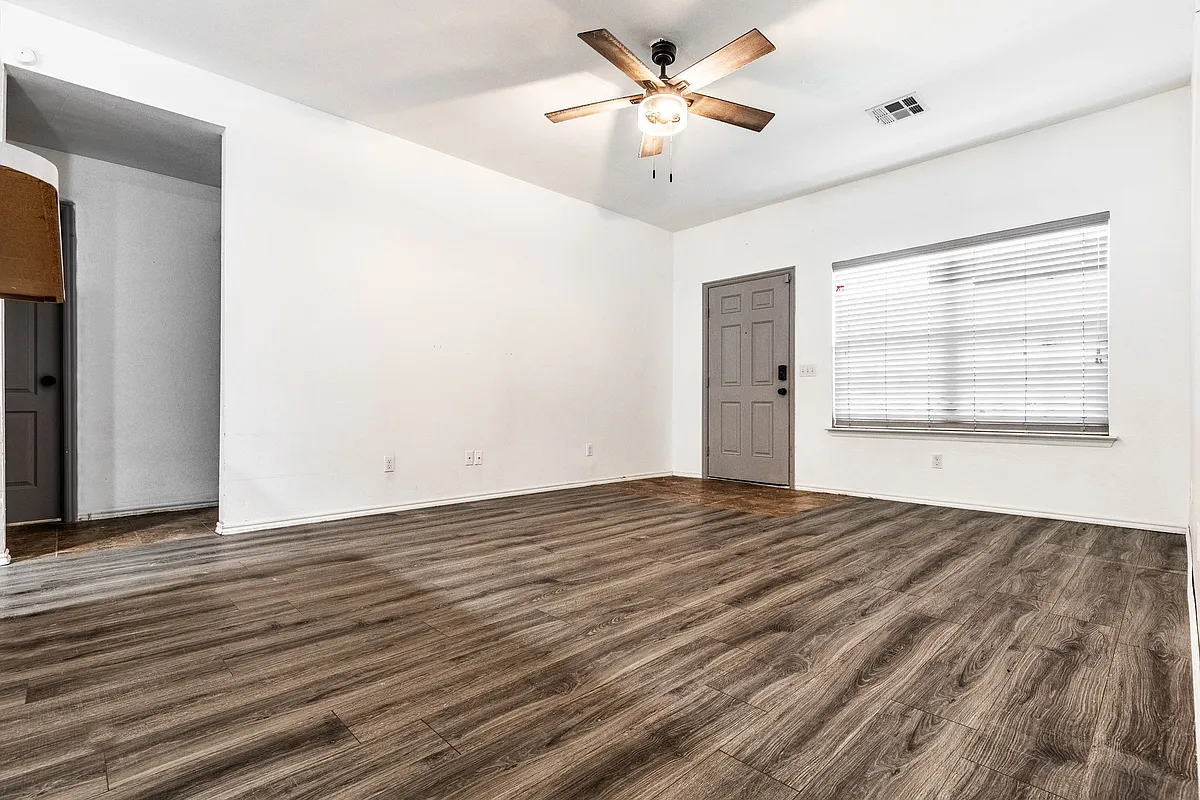 Building Photo - 4501 Wagner Lake Dr