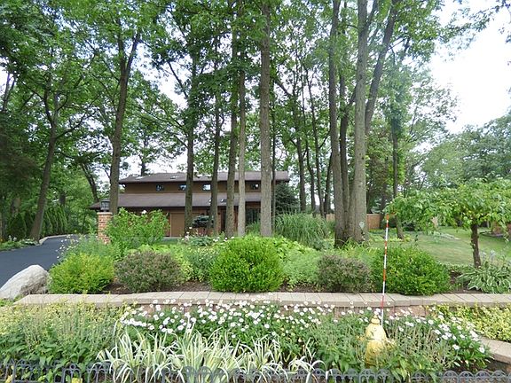 4th image of 12821 W Oak Ct