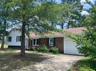 5998 Brookcliff Rd, Fayetteville, NC 28304