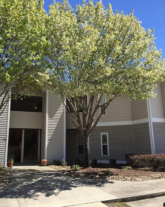 1st image of 412 Commerce Ave APT B