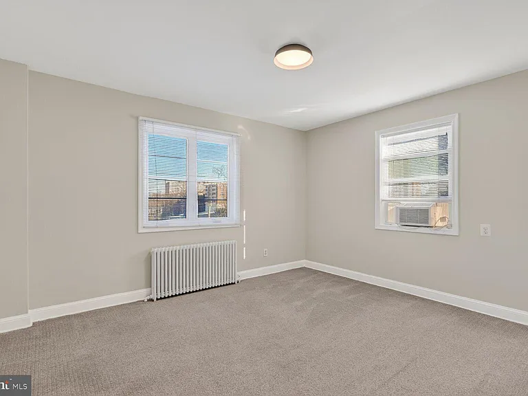 1410 N Quinn St #7 — Photo 12