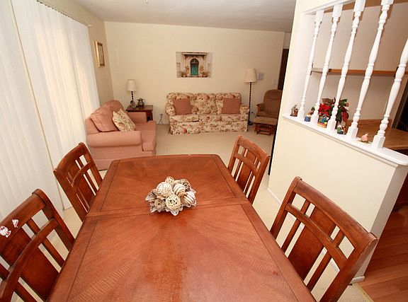 4th image of 402 Pinetree Ln Unit C2