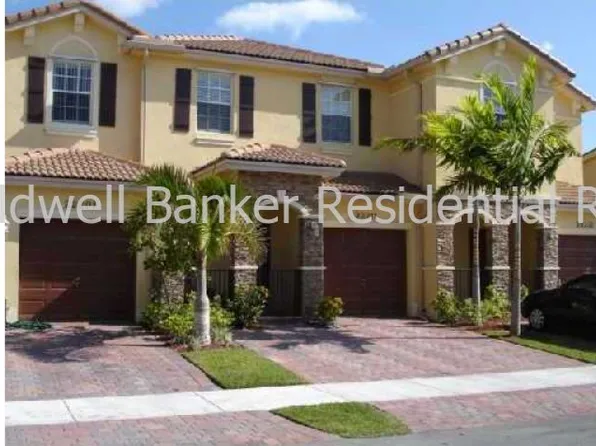 22201 SW 92nd Pl, Cutler Bay, FL 33190