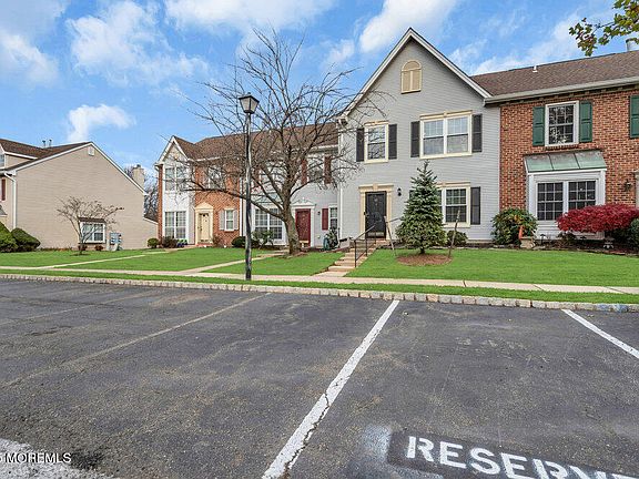 4th image of 65 Townsend Court #213