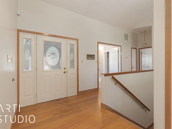 5th image of 518 W Del Mar Dr