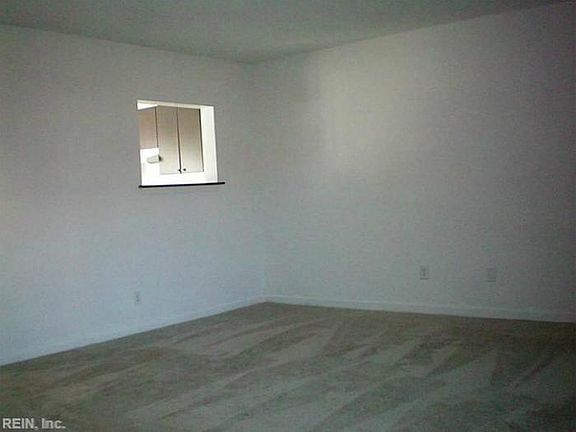 4th image of 3206 Creekside Dr