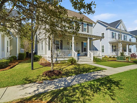 3rd image of 1645 Banning St