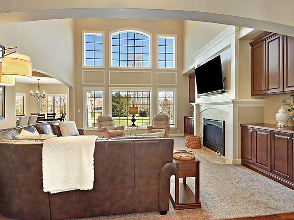 4th image of 9665 Meadowdale LANE