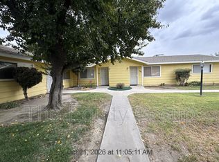 2017 E Walnut Ave, Visalia, CA 93292