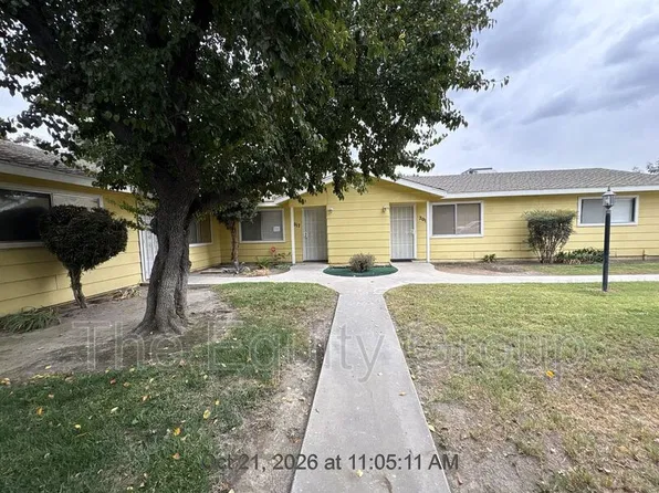 2017 E Walnut Ave, Visalia, CA 93292