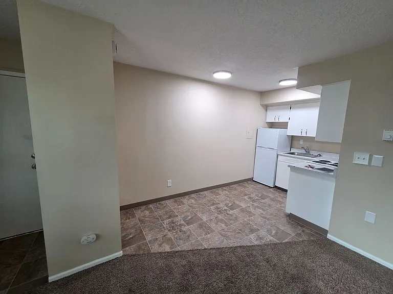 613 SW 9th St #5 — Photo 11