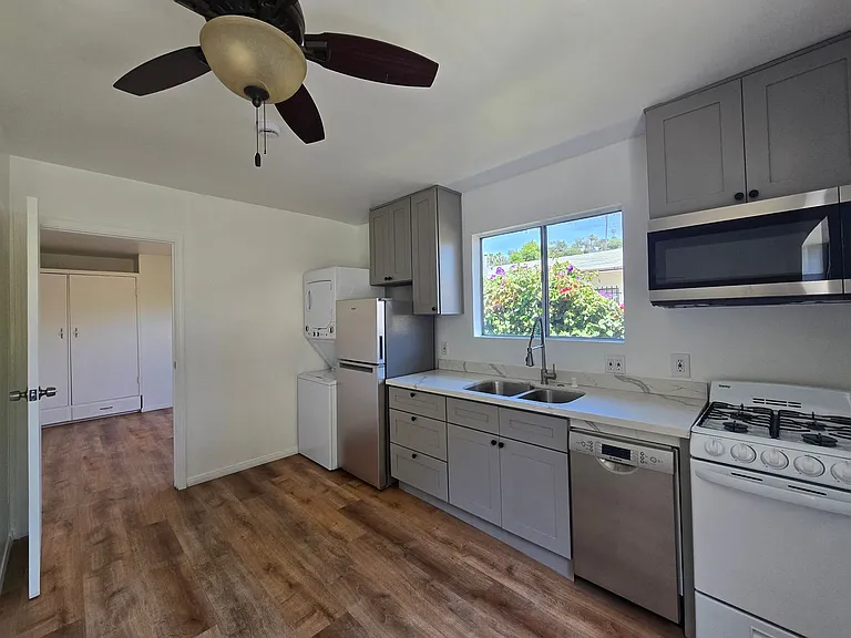 4126 Cumberland Ave — Photo 8