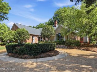 241 Sawbridge Dr, Ridgeland, MS 39157