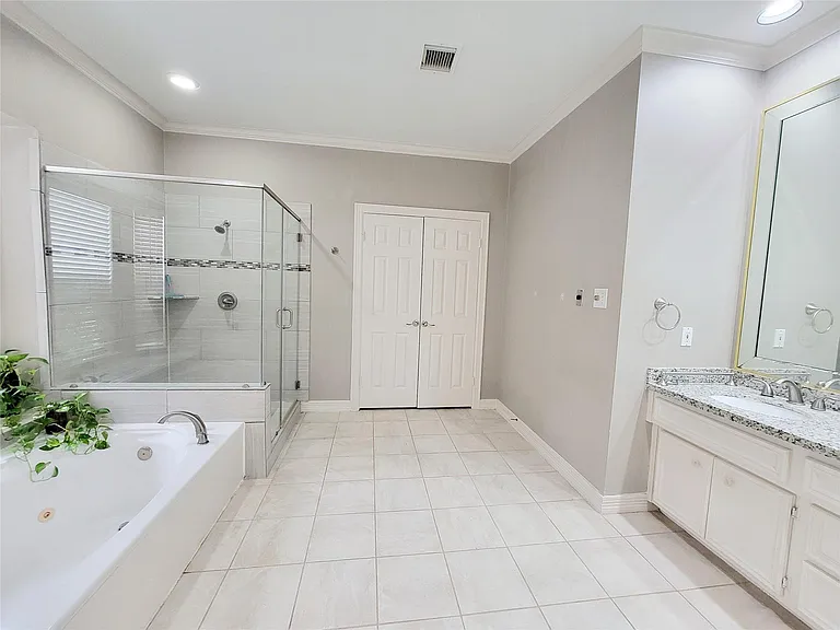4831 Whitby Cir — Photo 4