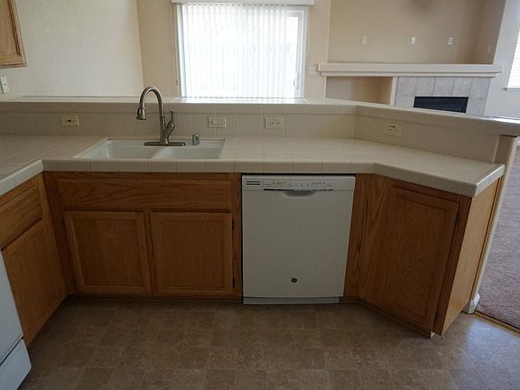 4th image of 5183 McInnis Ln