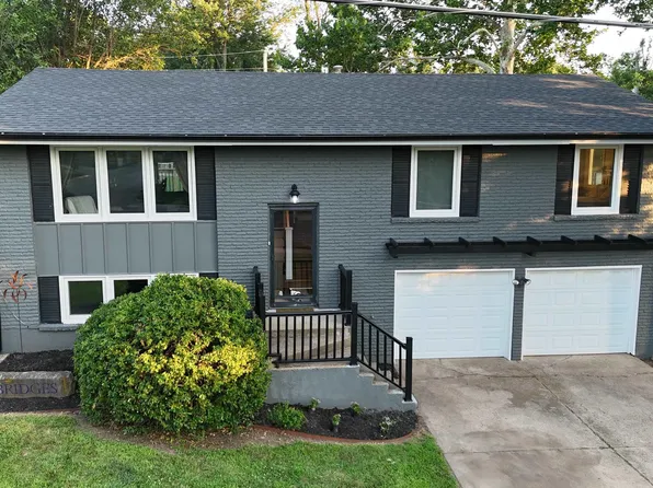 2629 Kimball Ave, Manhattan, KS 66502