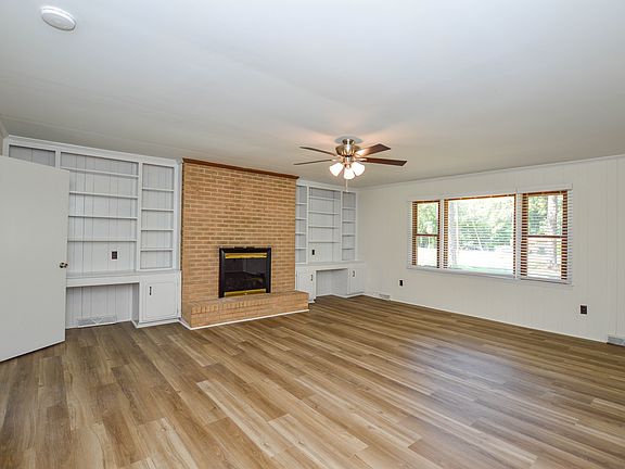 5th image of 4075 Linda Dr