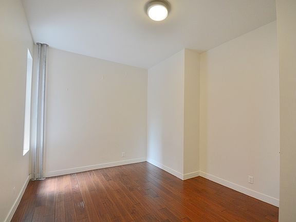 5th image of 530 W 123rd St APT 8