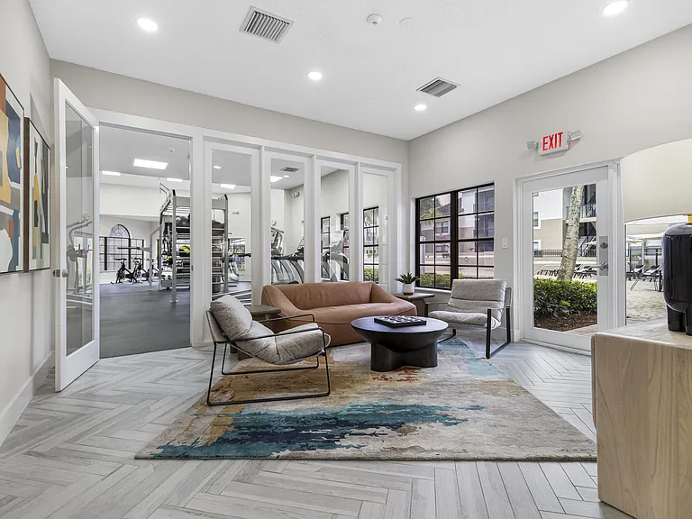 Alvista Hollywood — Photo 40