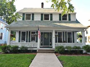 132 E Rusholme St, Davenport, IA 52803